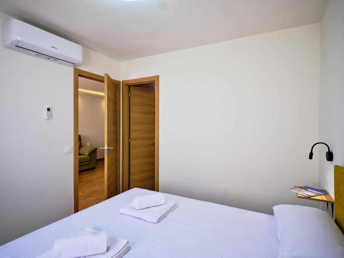 מאלגה Leo Home- Bright & Centric 3 Bedrooms Apartment With Private Parking Included מראה חיצוני תמונה