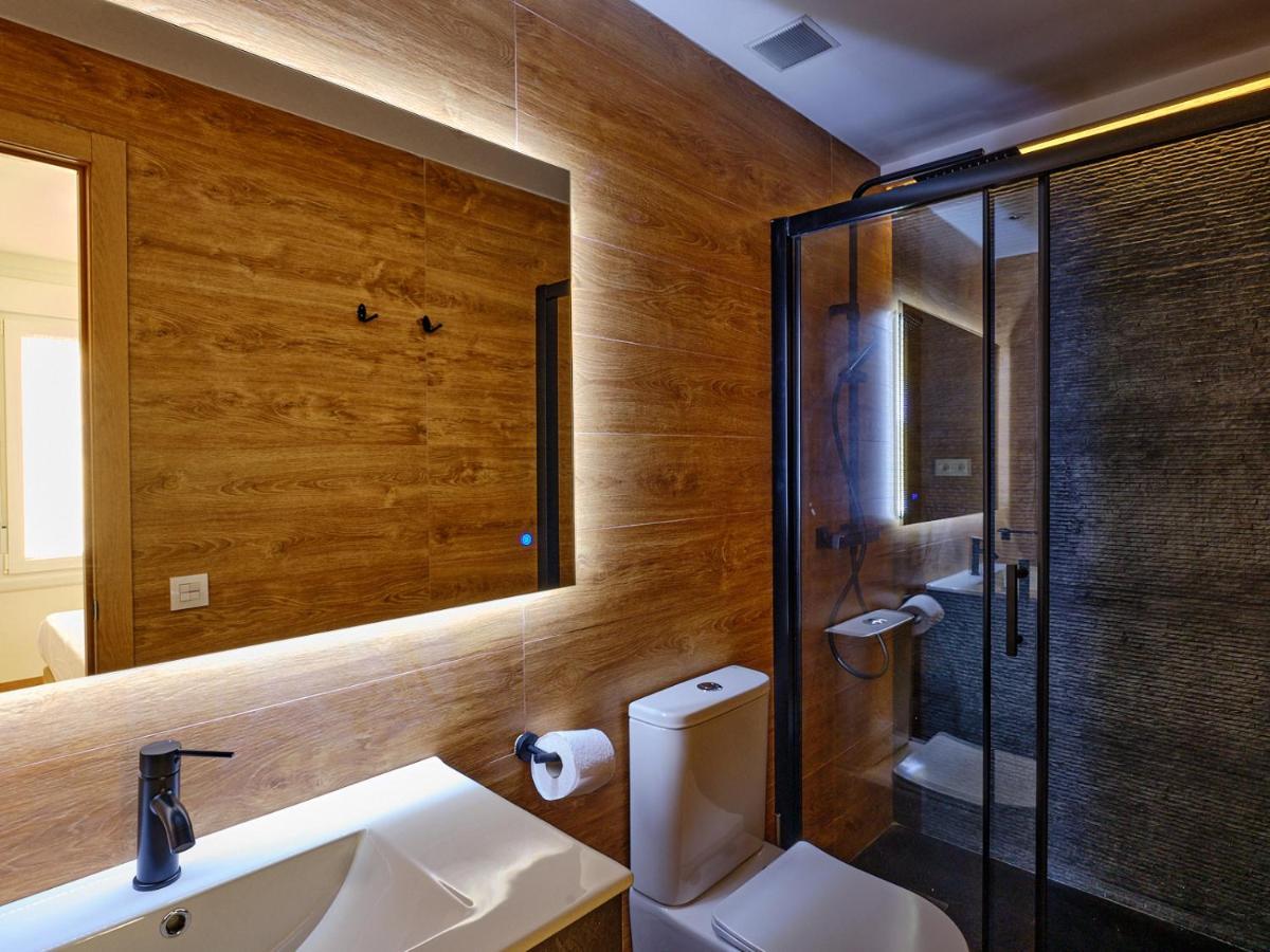 מאלגה Leo Home- Bright & Centric 3 Bedrooms Apartment With Private Parking Included מראה חיצוני תמונה